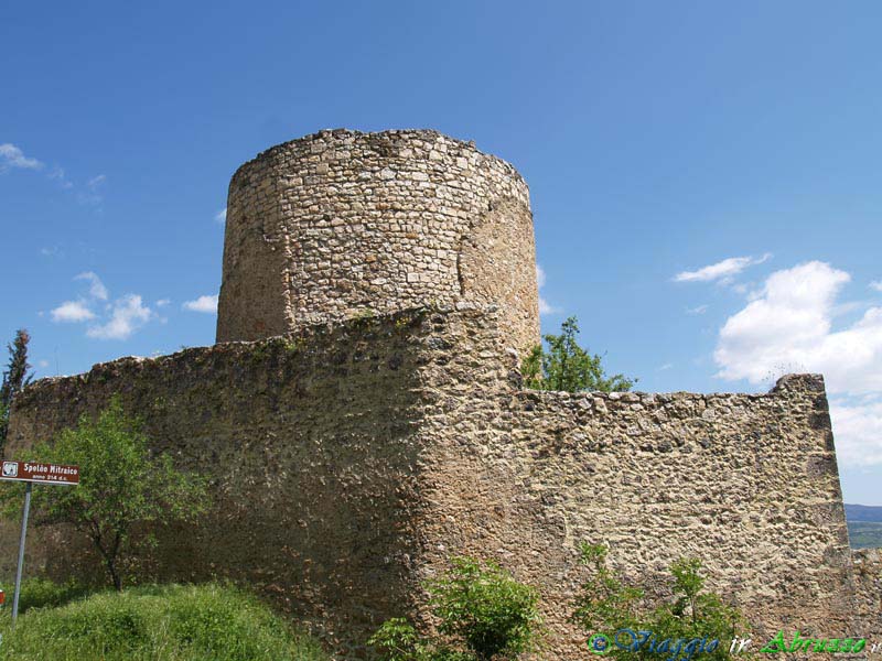 08_P5044212+.jpg - 08_P5044212+.jpg - La torre dell'antico castello.