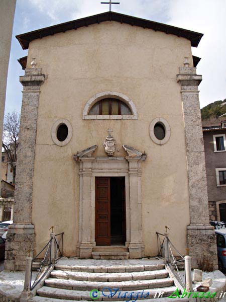 04_P1034776+.jpg - 04_P1034776+.jpg - La chiesa del Carmine (XVIII sec.).