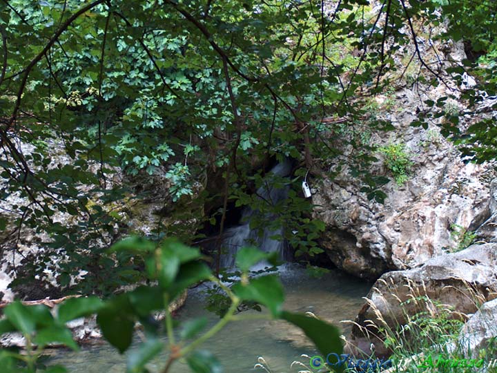 18-HPIM4526+.jpg - 18-HPIM4526+.jpg - Il fiume Aterno nella Riserva Naturale "Gole di S. Venanzio".