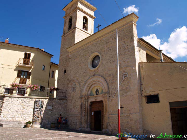 07-P8149803+.jpg - 07-P8149803+.jpg - La chiesa parrocchiale di S. Maria di Loreto.