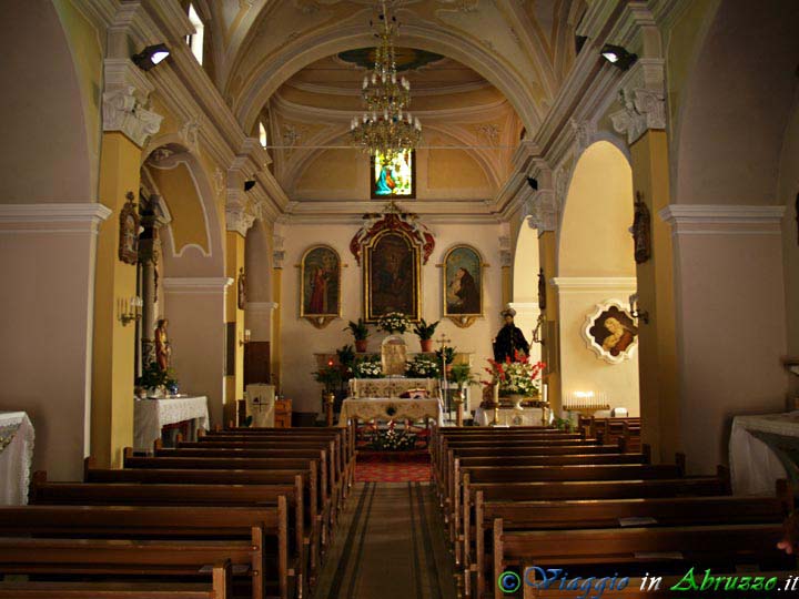 08-P8149805+.jpg - 08-P8149805+.jpg - La chiesa parrocchiale di S. Maria di Loreto.