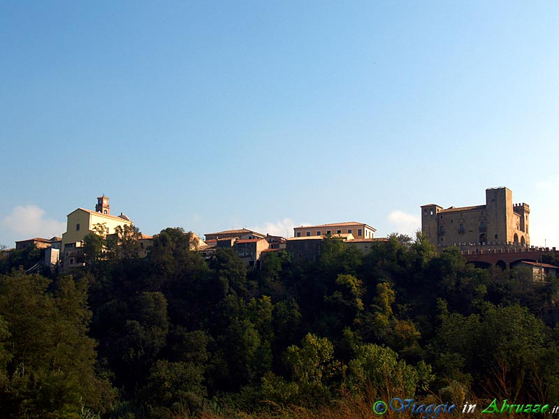 01-PA133241+.jpg - 01-PA133241+.jpg - Panorama di Crecchio.