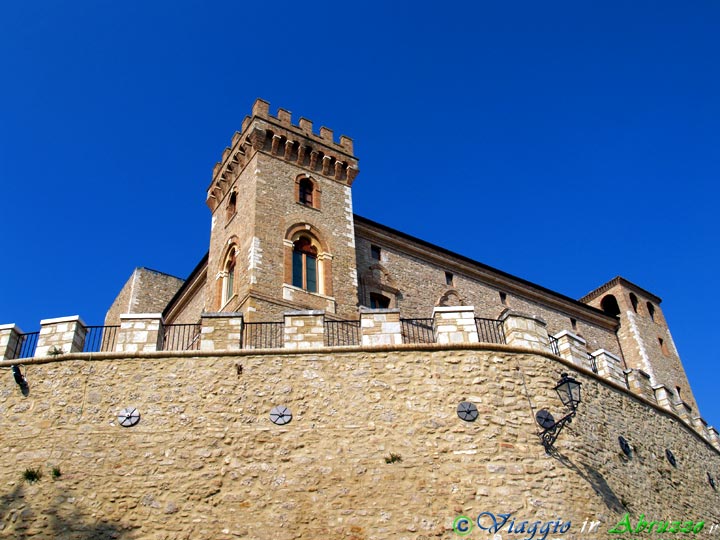 15-PA133275+.jpg - 15-PA133275+.jpg - Il castello medievale (XIII sec.).