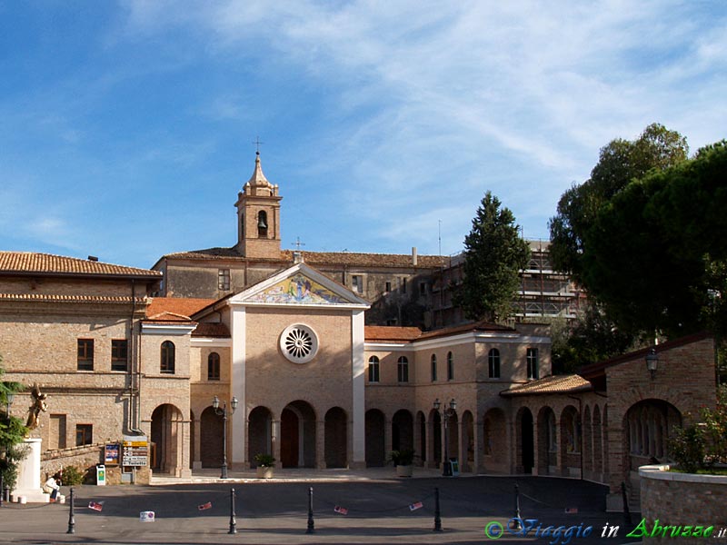 20-PA183532+.jpg - 20-PA183532+.jpg - Giulianova: il Santuario "Maria S.S. dello Splendore" (XVI sec.).