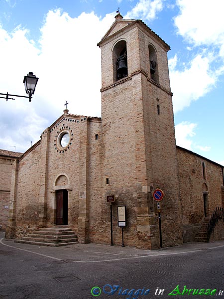 58-P3098349+.jpg - 58-P3098349+.jpg - La chiesa di San Nicola (1256), la più antica della città.